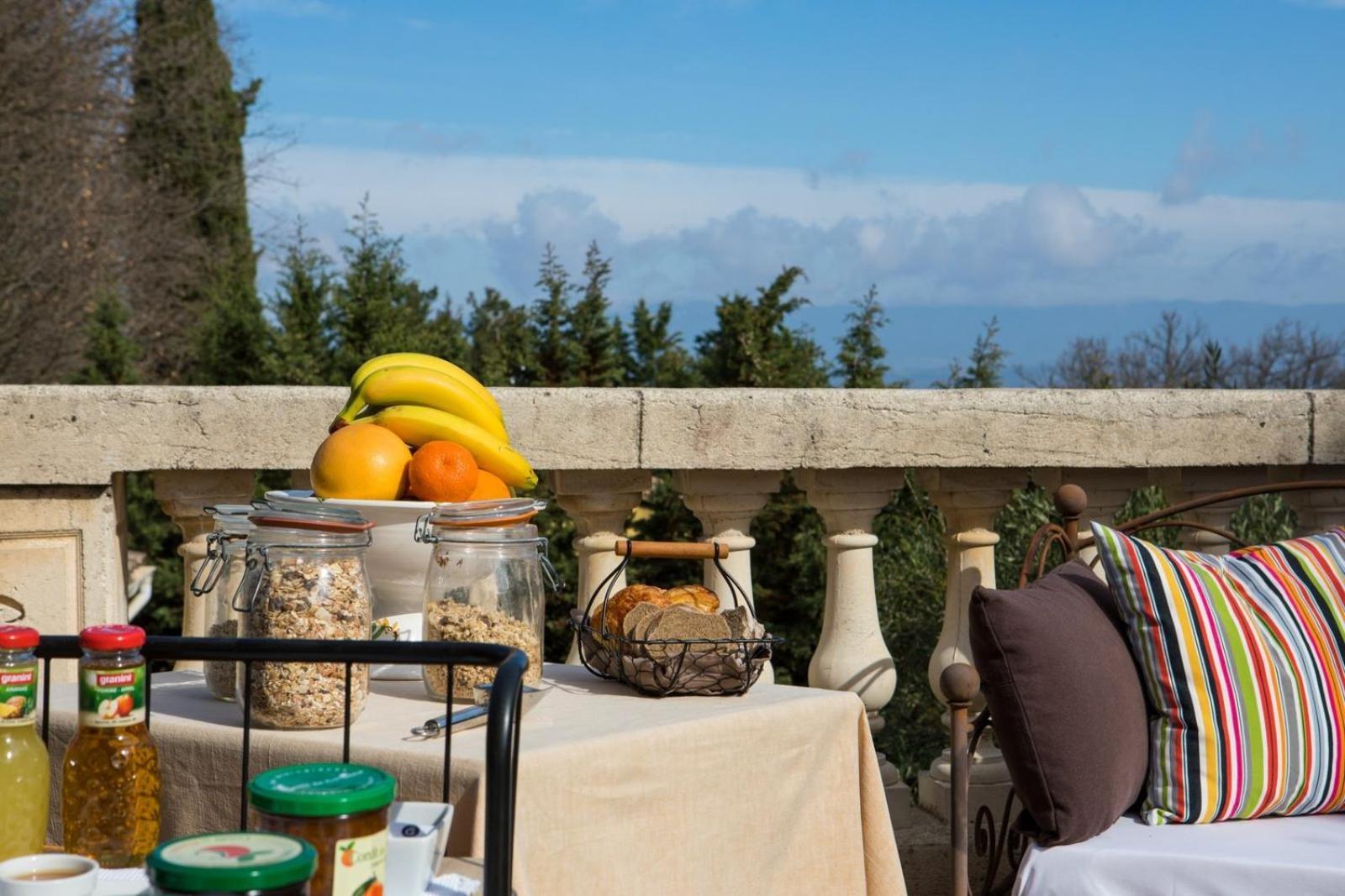 In Provence - Experience Atypique Hotel Venelles